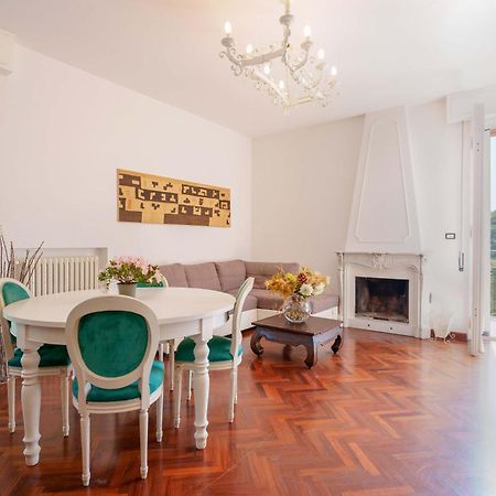 Il Sussurro Delle Colline - Ca Bianca Apartments Farneto Bagian luar foto